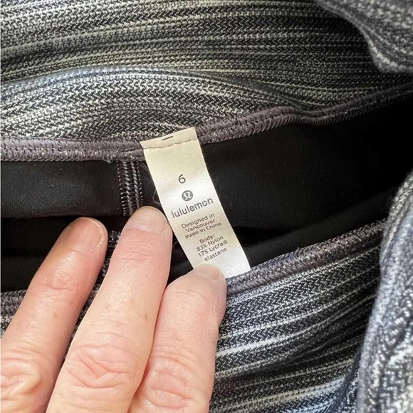 Lululemon align slight cropped leggings sz 6 heathered stripe *black gray white* - Picture 5 of 9